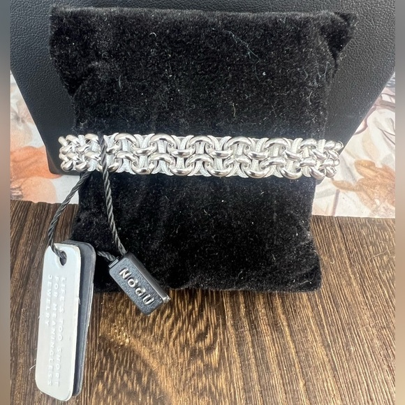 NOGU by Joseph Nogucci Rhino Links Kismet White & Silver Adjustable Bracelet D13 - Picture 2 of 3